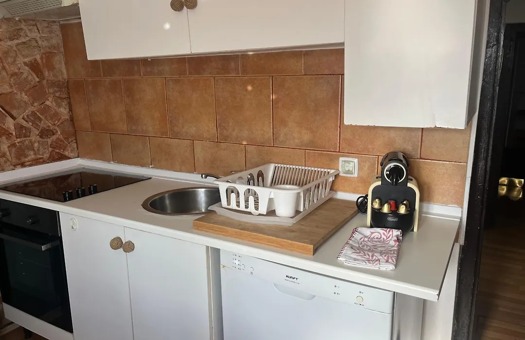 Apt With Balcony Near Rossio-1