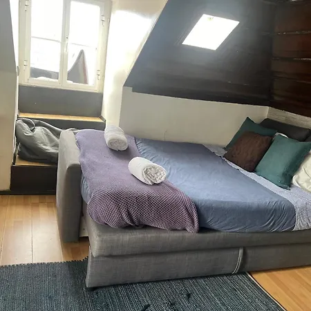 Apt With Balcony Near Rossio-3